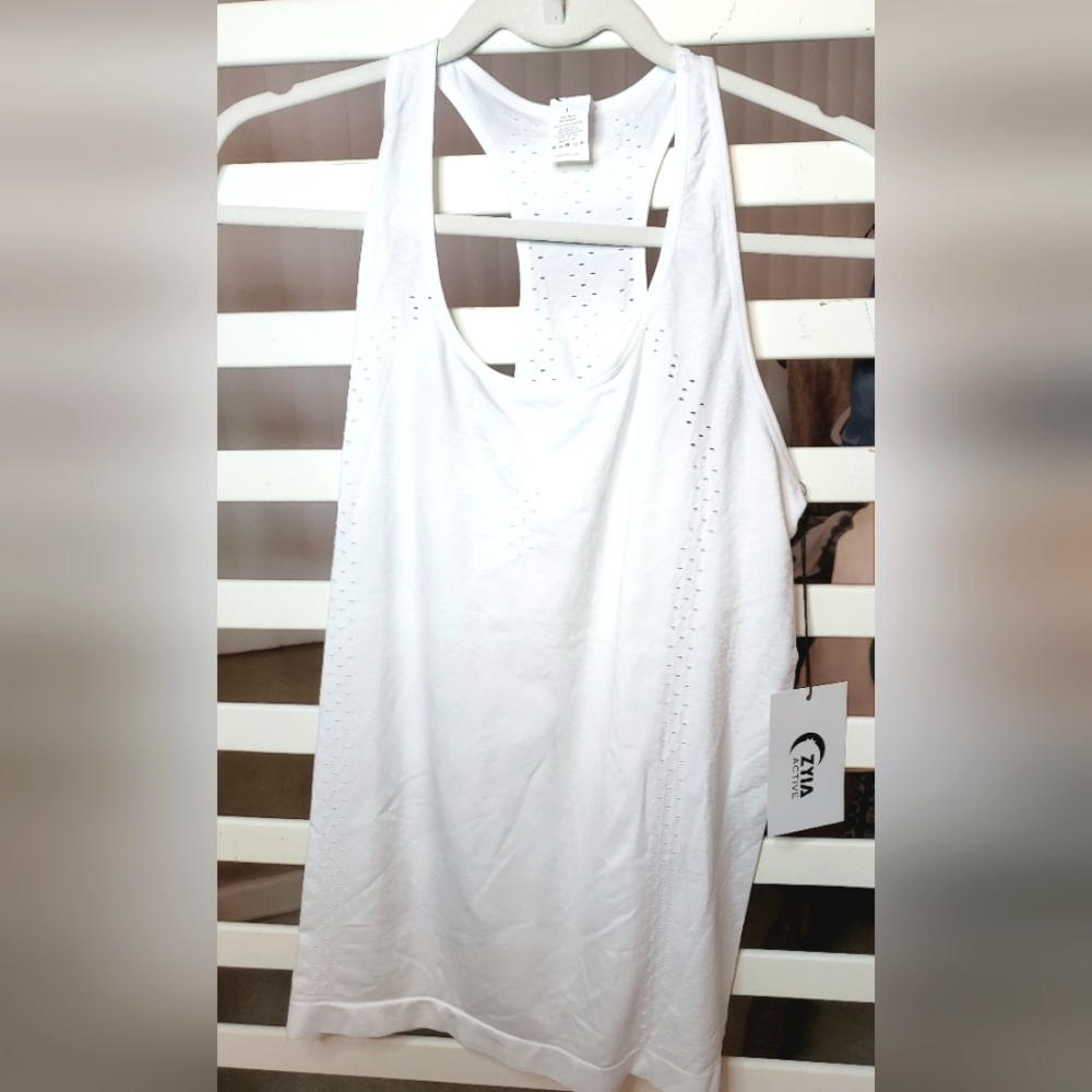 NEW Zyia 729 Large white seamless tank top NWT